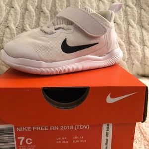 Nike Free RN 2018 Toddler Boys Size 7 White/Black
